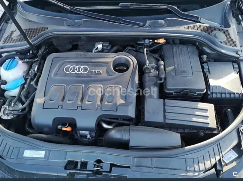 Usado Audi A3 Attraction 140 CV (102 kW) 2011 Negro Utilitario