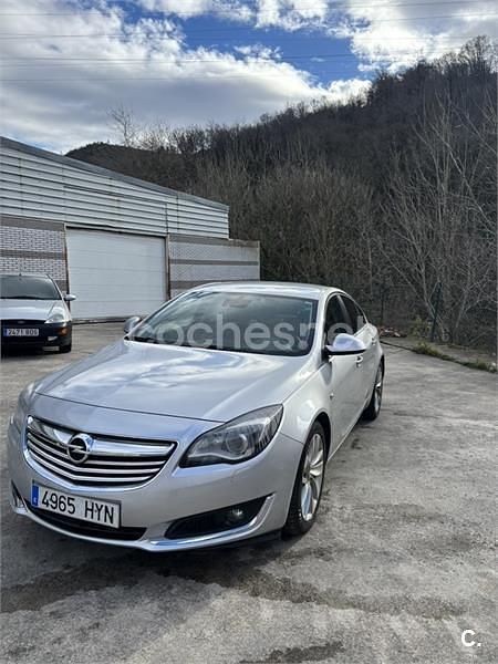 Usado Opel Insignia Sportive 195 CV (143 kW) 2014 Gris / plata Berlina