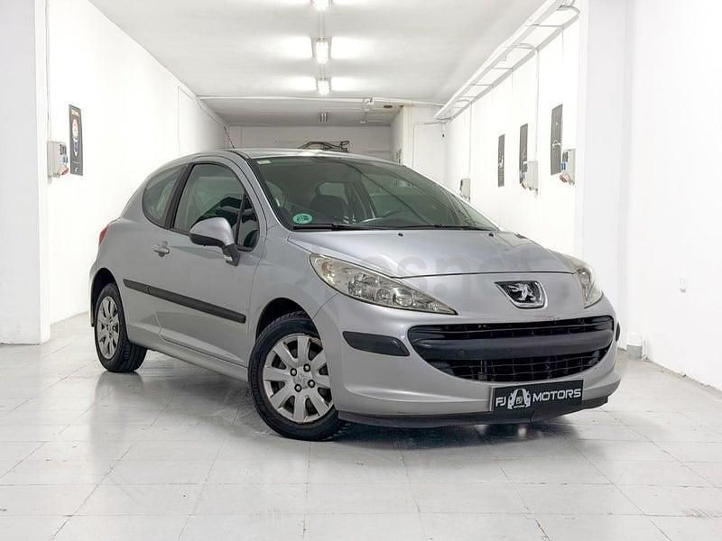Usado Peugeot 207 90 CV (66 kW) 2007 Gris / plata Berlina