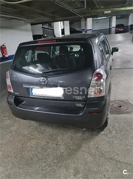 Usado Toyota Corolla Verso Luna 136 CV (100 kW) 2007 Gris / plata Monovolumen