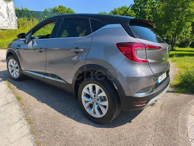 Usado Renault Captur RS Line 100 CV (73 kW) 2021 Beige SUV