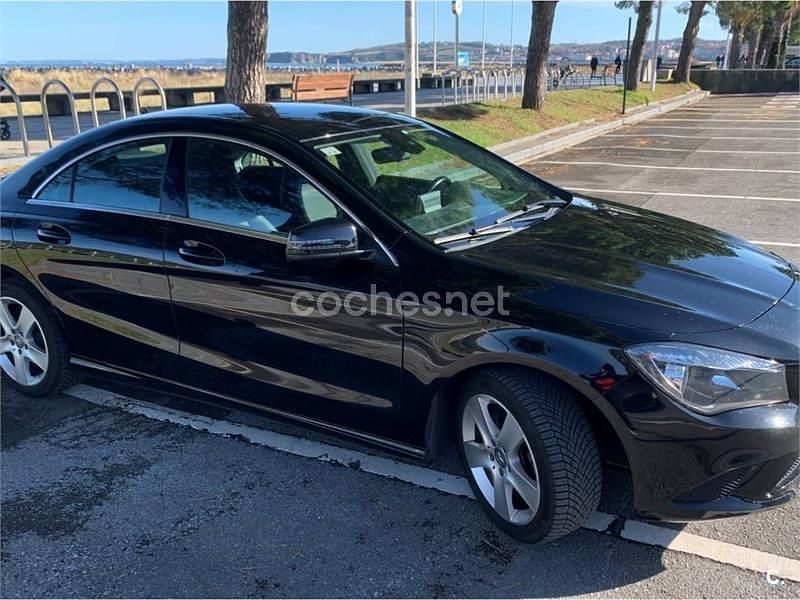 Negro Usado 2015 Mercedes CLA200 Berlina | 17.900 € (Super precio) - Imagen 1/4