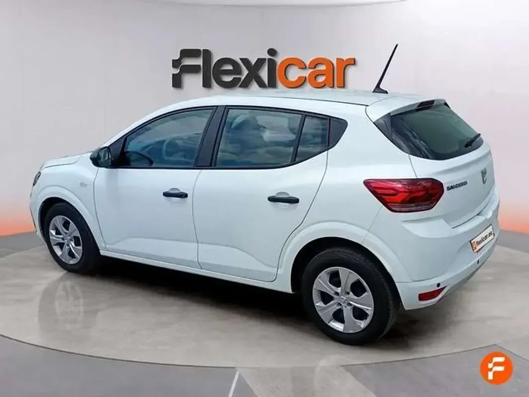 Usado Dacia Sandero Essentiel 91 CV (66 kW) 2022 Blanco Utilitario
