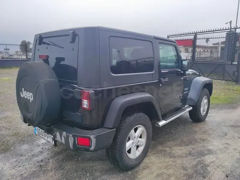 Usado Jeep Wrangler Sport 177 CV (130 kW) 2008 Negro SUV