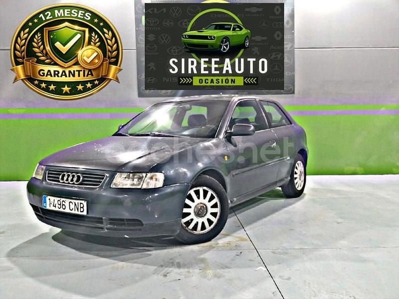 Gris / plata Usado 2000 Audi A3 Ambiente Berlina | 1790 € (Super precio) - Imagen 1/4