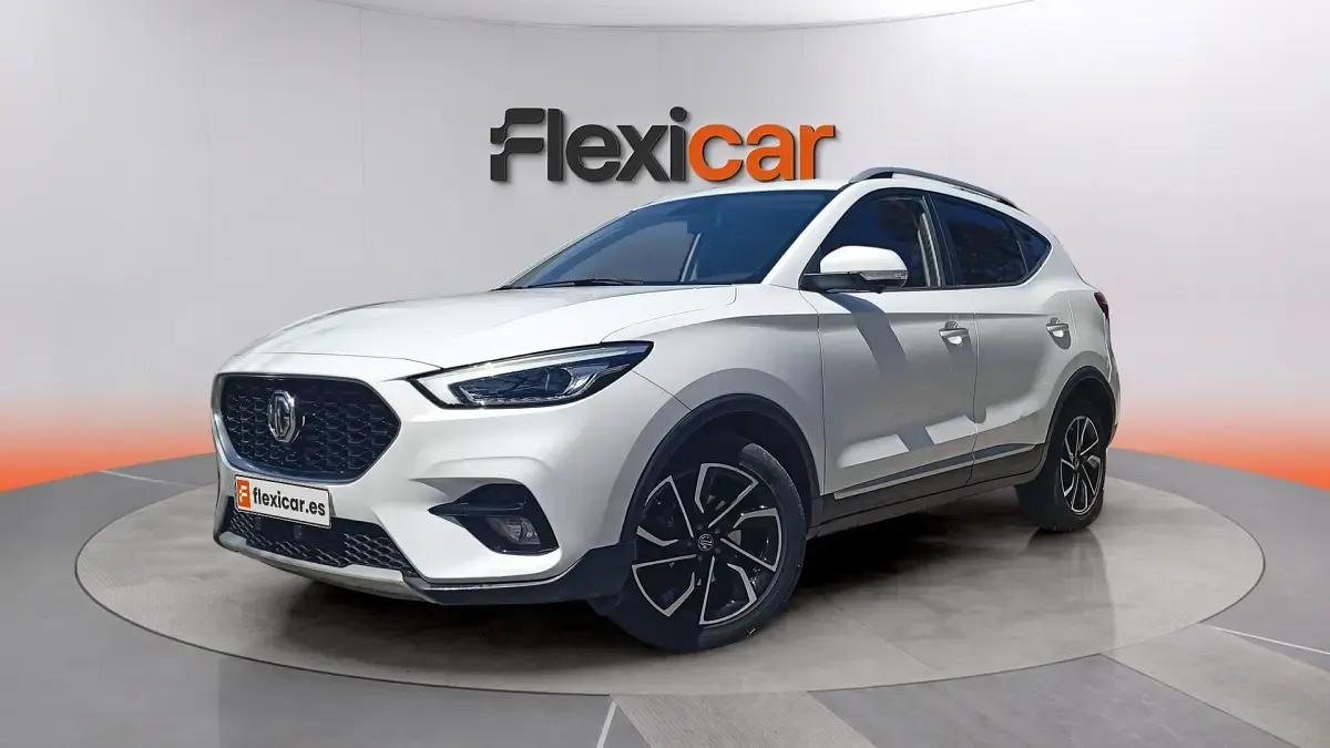 Usado MG ZS Luxury 106 CV (77 kW) 2023 Blanco SUV