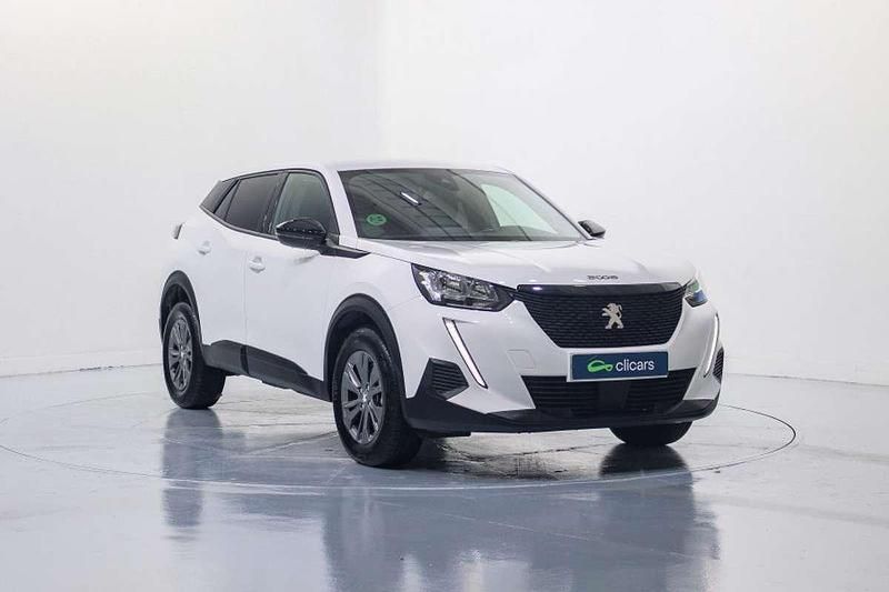 Usado Peugeot 2008 Active 110 CV (80 kW) 2022 Blanco SUV
