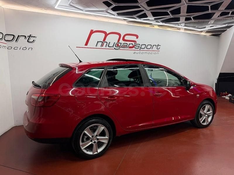 Usado Seat Ibiza ST Sport 105 CV (77 kW) 2010 Rojo Familiar
