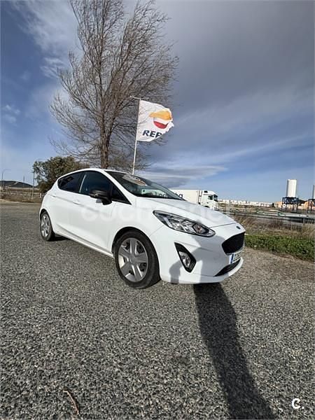 Usado Ford Fiesta Trend 85 CV (62 kW) 2020 Blanco Utilitario