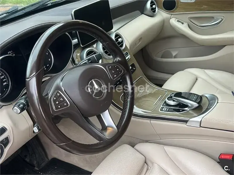 Usado Mercedes C220 Avantgarde 170 CV (125 kW) 2017 Azul Familiar