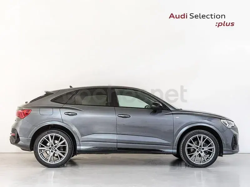 Usado Audi Q3 Sportback Exclusive 150 CV (110 kW) 2025 Gris / plata SUV
