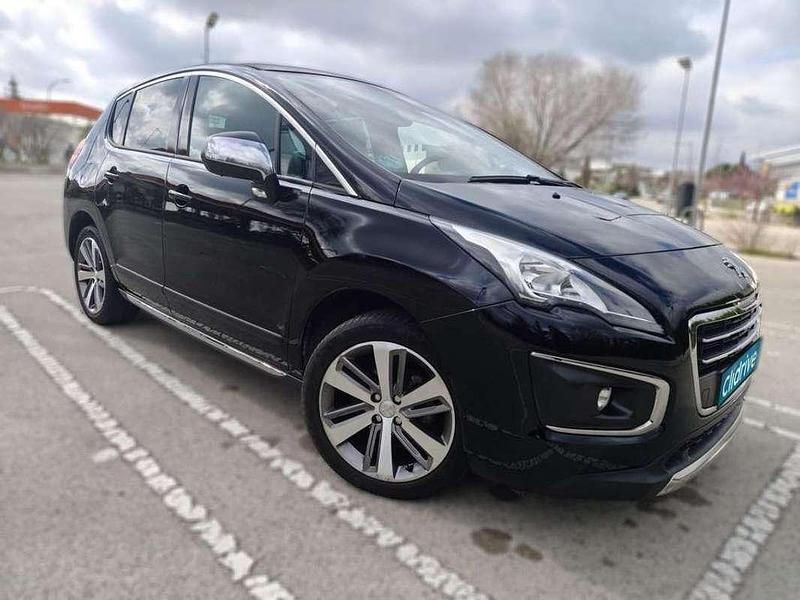 Usado Peugeot 3008 Allure 120 CV (88 kW) 2015 Negro Familiar