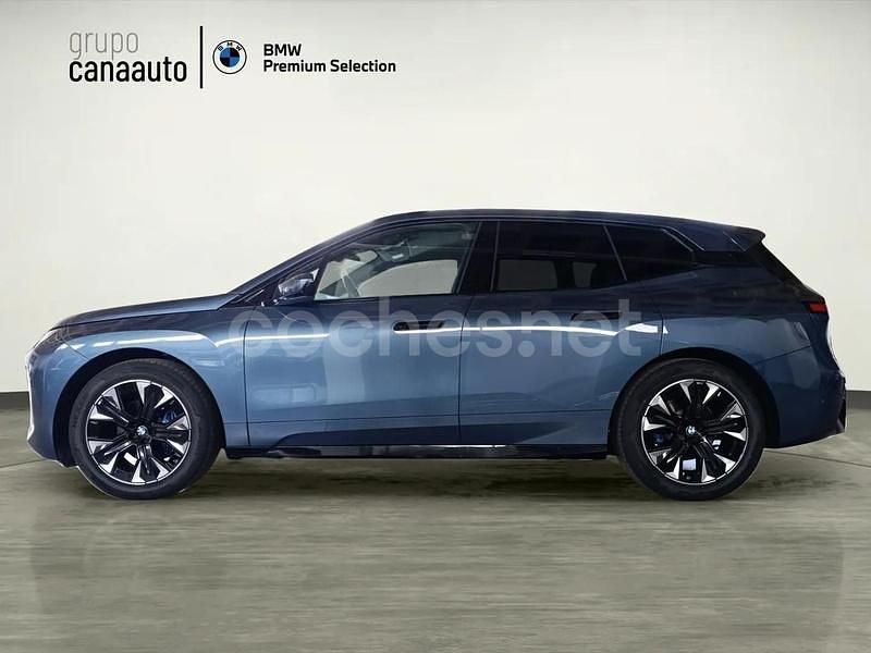 Usado BMW iX Comfort Edition 400 kW (544 CV) 2025 Azul SUV