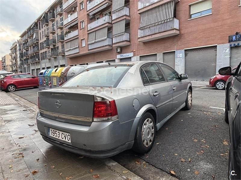 Gris / plata Usado 2004 Opel Vectra Comfort Berlina | 1050 € (Super precio) - Imagen 1/3