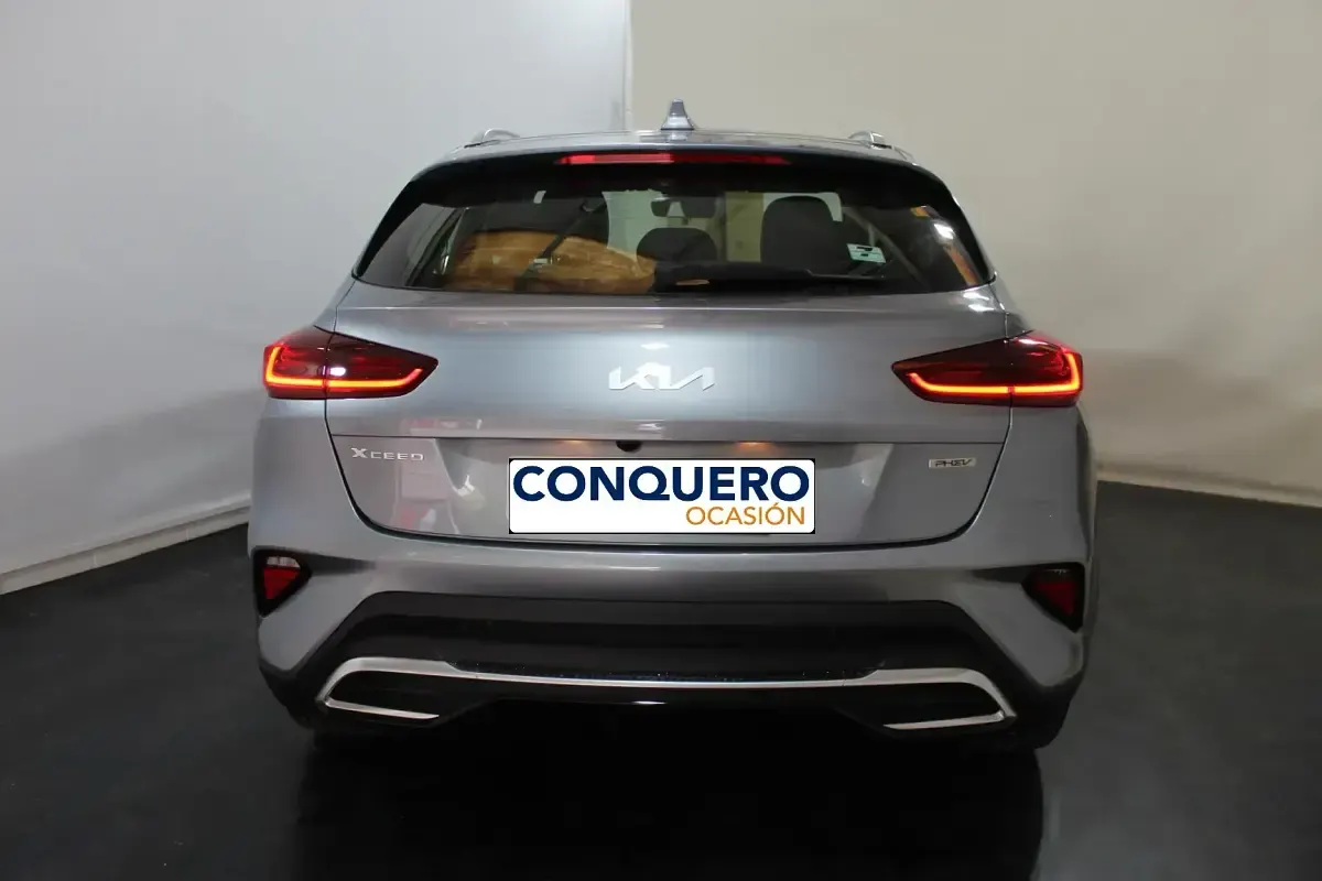 Usado Kia XCeed 141 CV (103 kW) 2023 Gris SUV