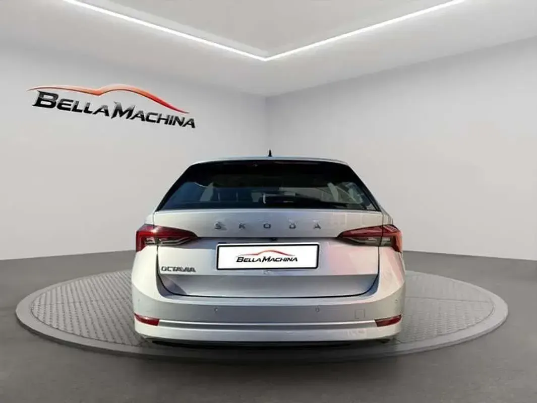 Occasion Skoda Octavia Ambition 150 PK (110 kW) 2022 Grijs Stationwagen