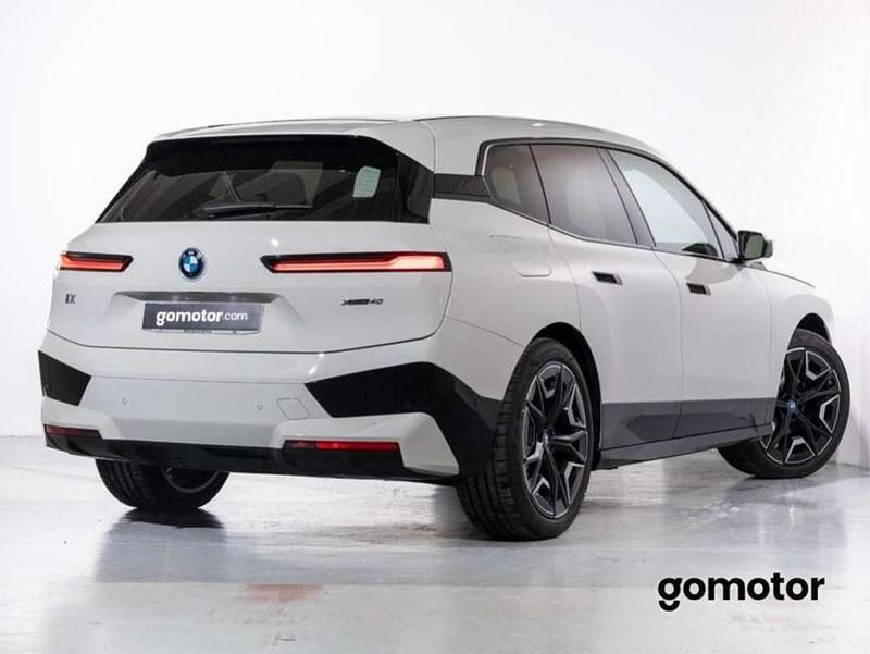 Usado BMW iX 239 kW (326 CV) 2025 Blanco SUV