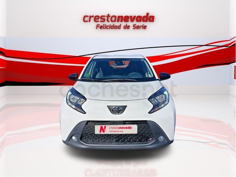 Usado Toyota Aygo X Play 72 CV (52 kW) 2022 Blanco SUV