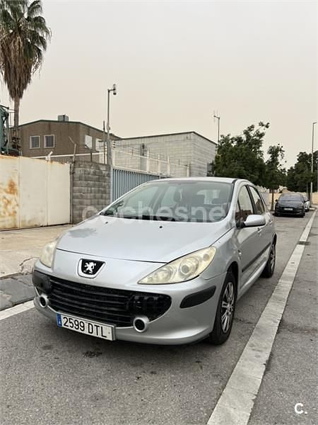 Usado Peugeot 307 110 CV (80 kW) 2005 Gris / plata Berlina