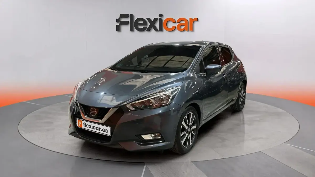 Usado Nissan Micra N-Connecta 90 CV (66 kW) 2017 Gris Utilitario