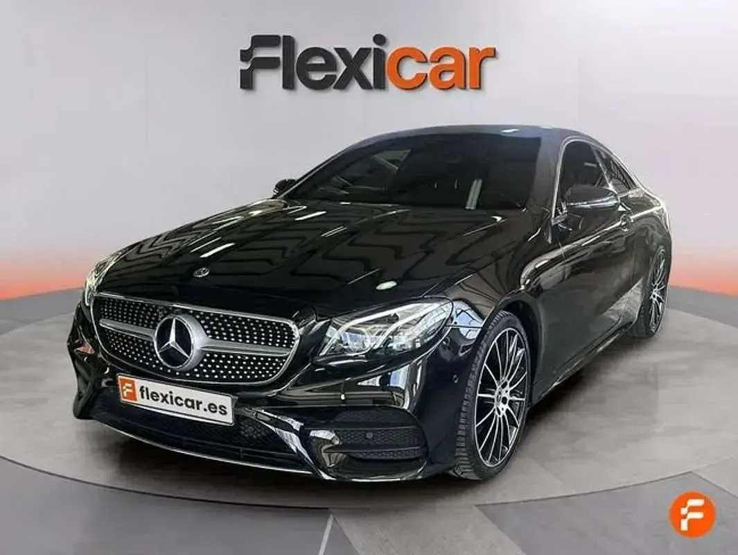 Usado Mercedes E220 194 CV (142 kW) 2019 Negro Coupe