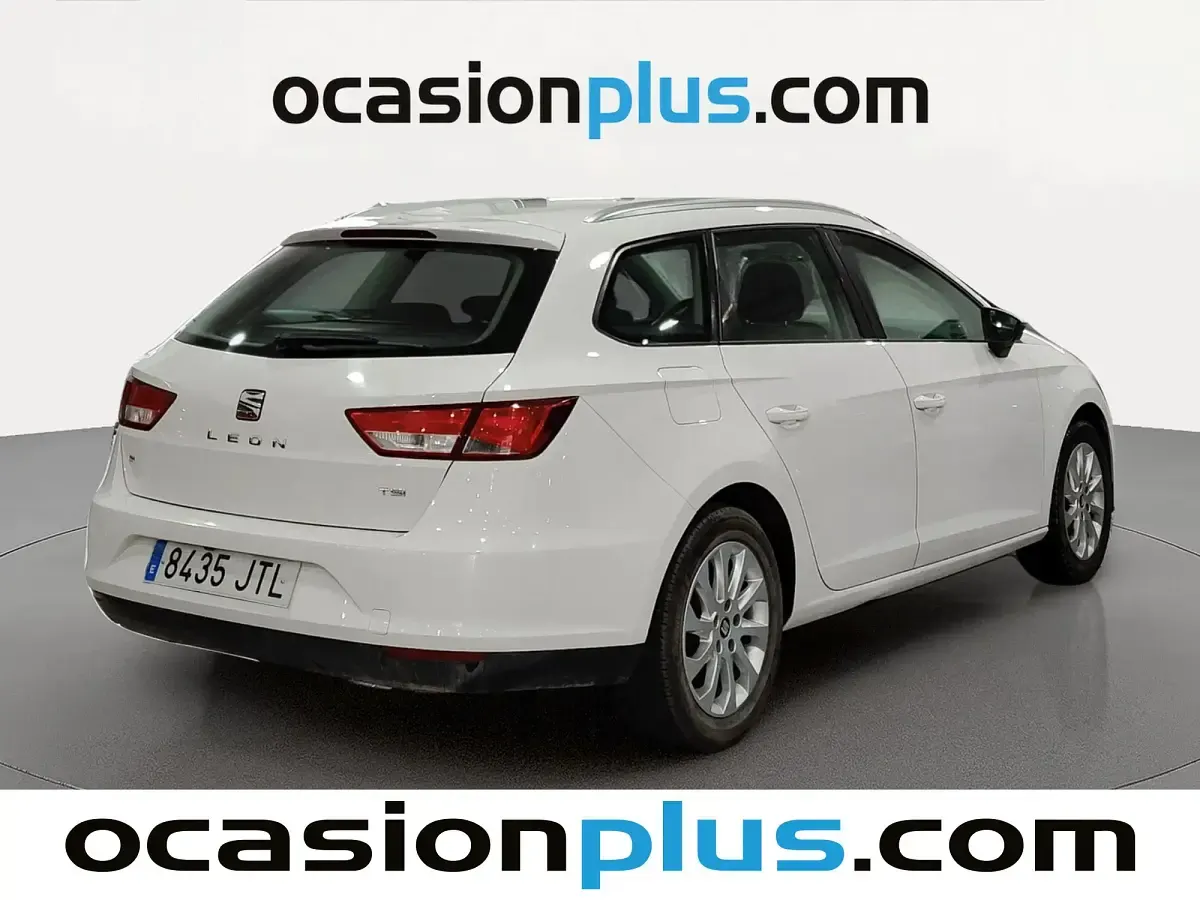 Usado Seat Leon Style 125 CV (91 kW) 2016 Blanco Utilitario