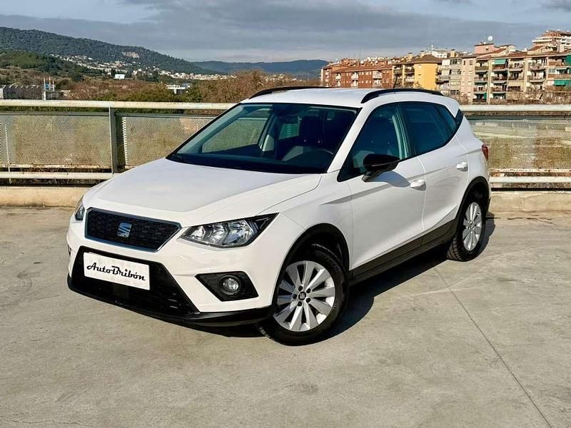 Usado Seat Arona Ecomotive 95 CV (69 kW) 2019 Blanco SUV