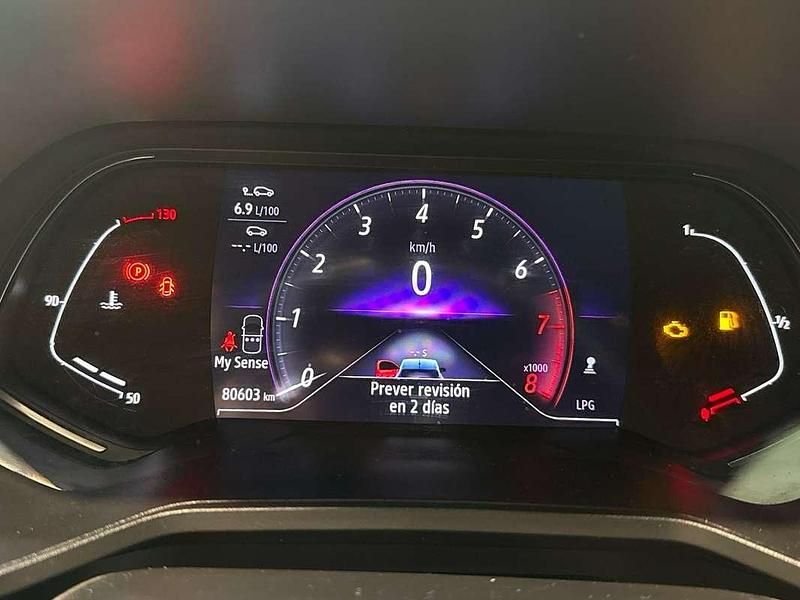 Käytetty Renault Clio V Techno 101 HP (74 kW) 2023 Harmaa Sedan