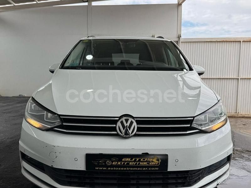 Usado VW Touran Advance 115 CV (84 kW) 2018 Blanco Monovolumen