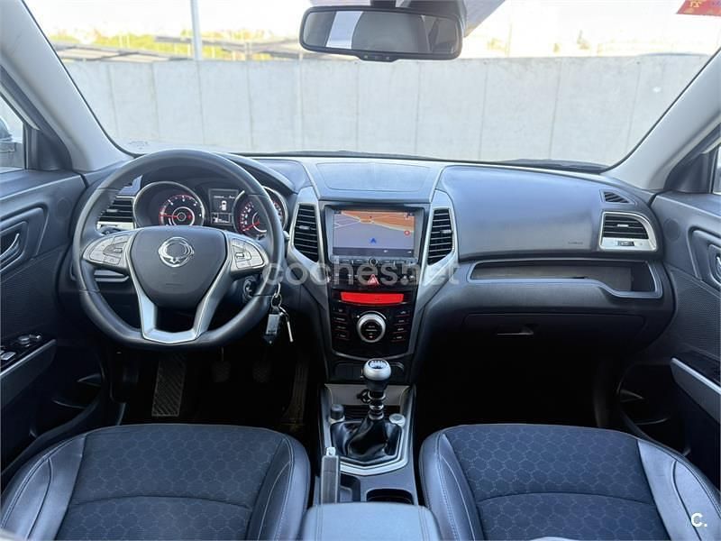 Usado Ssangyong (KGM) Tivoli Limited 115 CV (84 kW) 2017 Blanco SUV