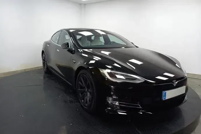 Usado Tesla Model S 386 kW (525 CV) 2019 Negro Utilitario