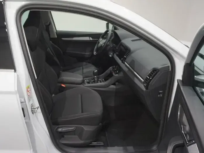 Nuevo Skoda Karoq Selection 116 CV (85 kW) 2026 Blanco SUV