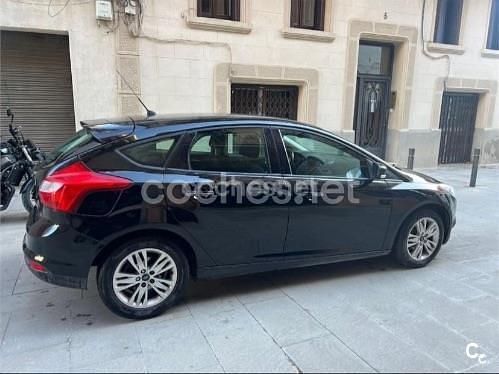 Usado Ford Focus 125 CV (91 kW) 2013 Negro Berlina