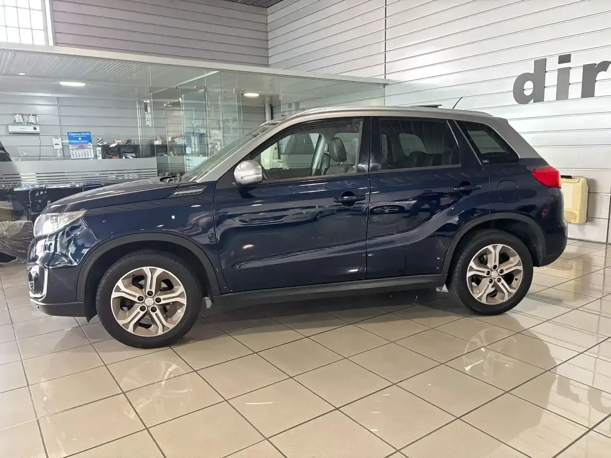 Usado Suzuki Vitara 120 CV (88 kW) 2018 Azul SUV