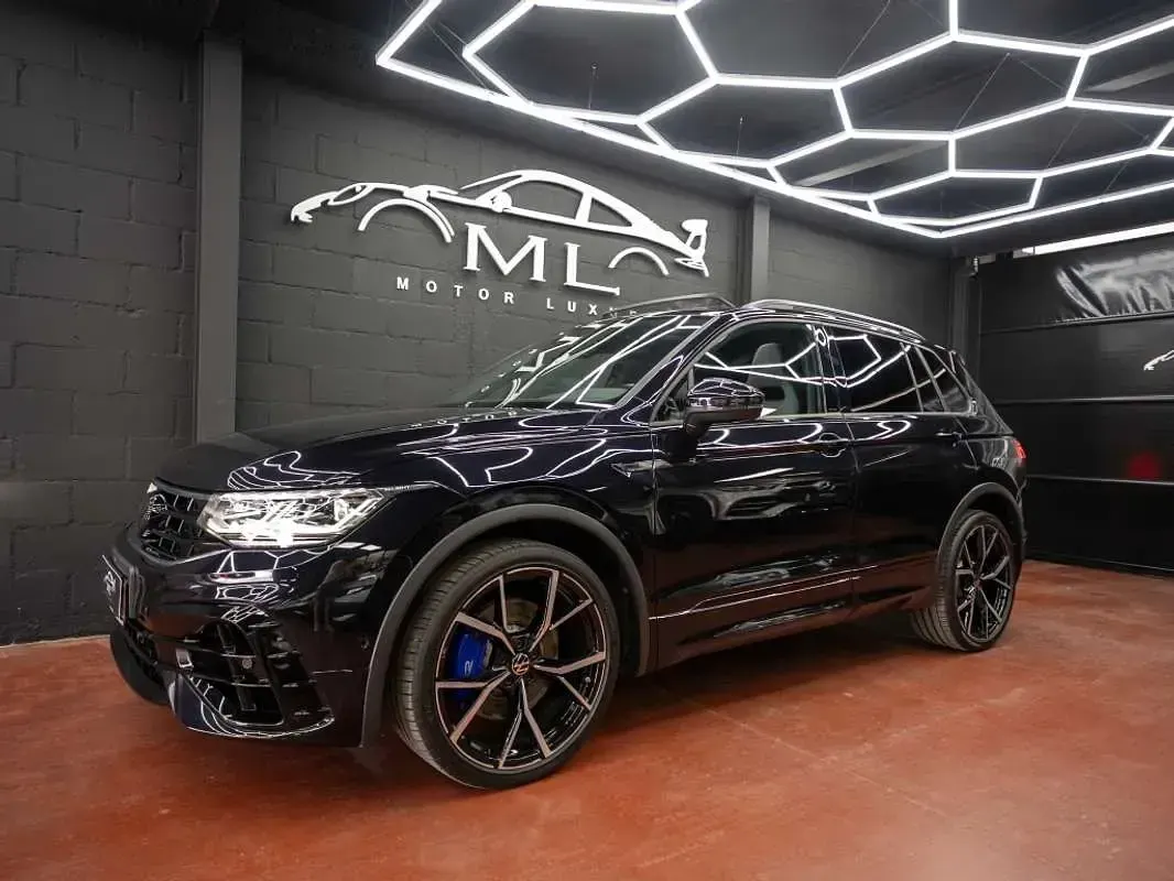 Usado VW Tiguan R 320 CV (235 kW) 2023 Negro SUV