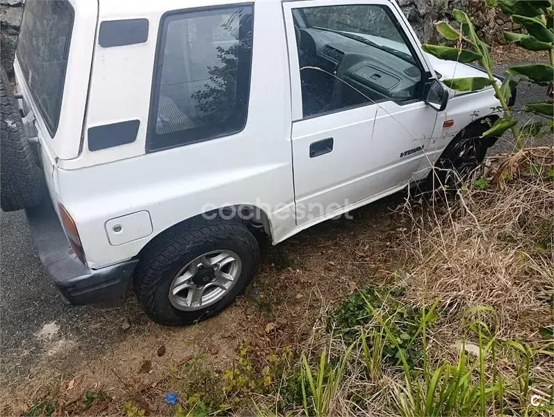 Usado Suzuki Vitara 80 CV (58 kW) 1999 Blanco SUV