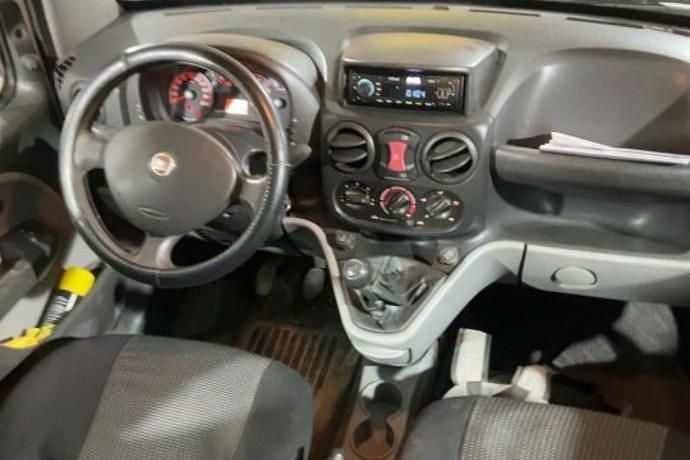 Używany Fiat Doblò 75 KM (55 kW) 2010 Minivan