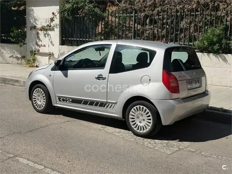 Usado Citroën C2 70 CV (51 kW) 2005 Gris / plata Utilitario