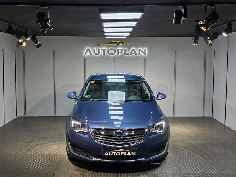 Usado Opel Insignia Business 136 HP (100 kW) 2017 Azul Sedan