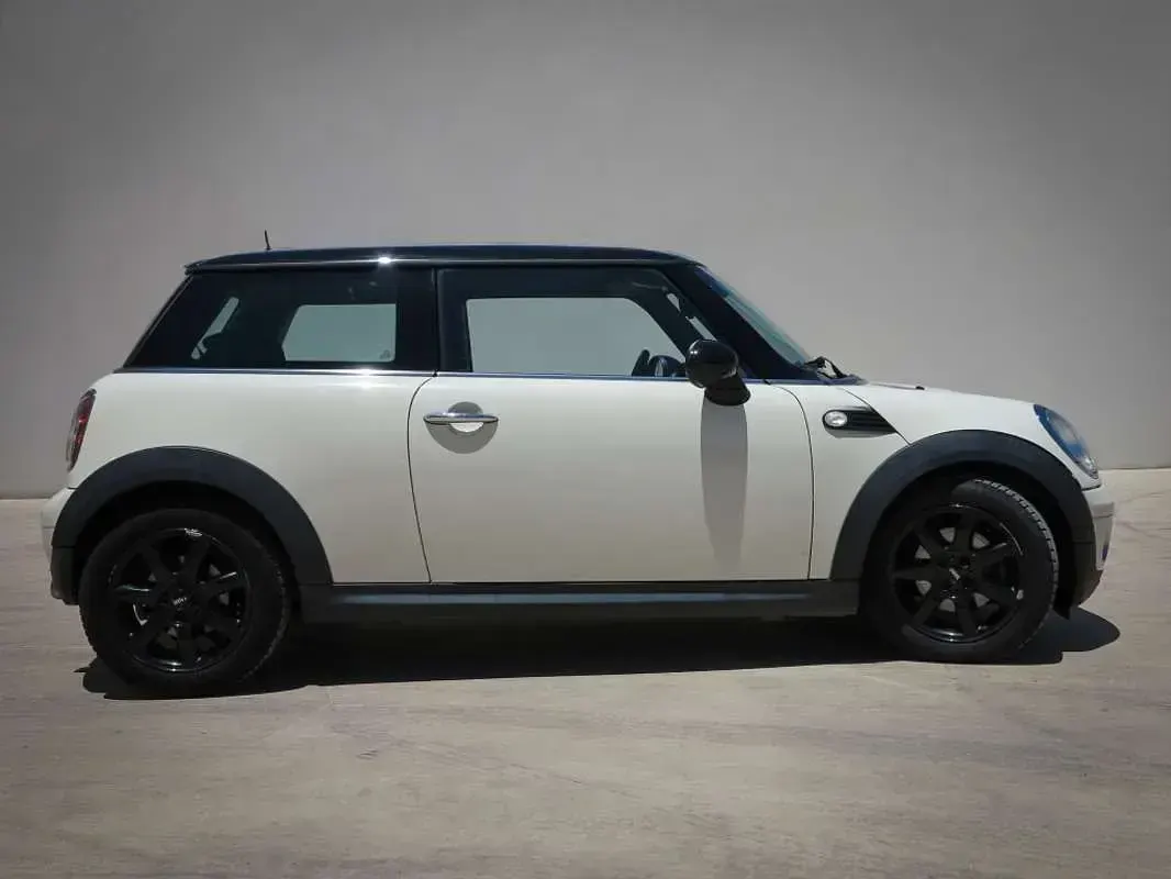 Usado Mini Cooper 122 CV (89 kW) 2010 Blanco Utilitario