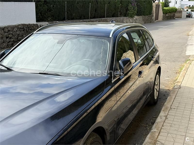 Usado BMW 318 143 CV (105 kW) 2015 Azul Familiar