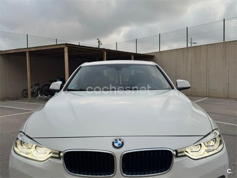 Blanco Usado 2015 BMW 318 Berlina | 15.500 € (Precio justo) - Imagen 1/4