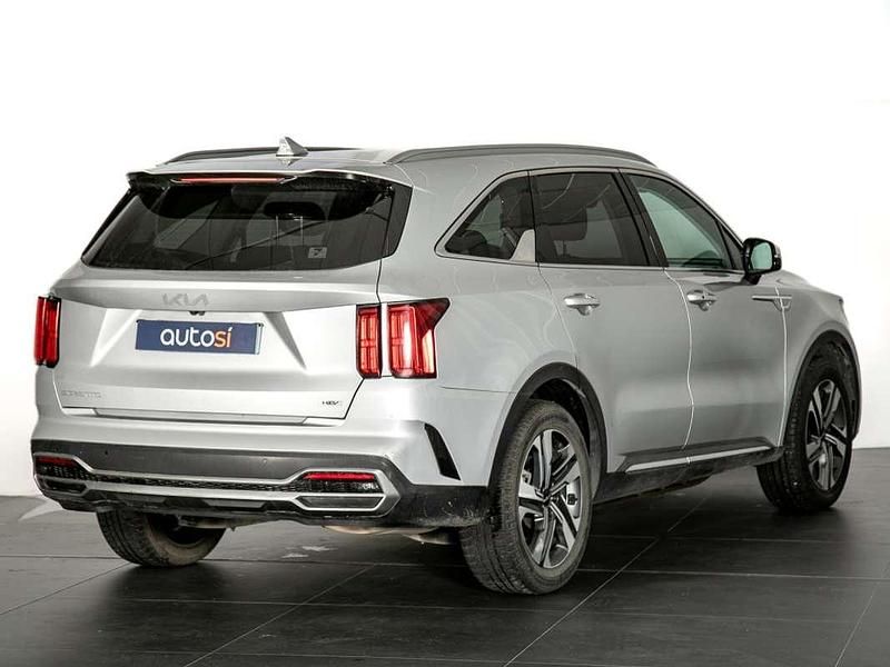 Usado Kia Sorento Plus 230 CV (169 kW) 2023 Plateado SUV