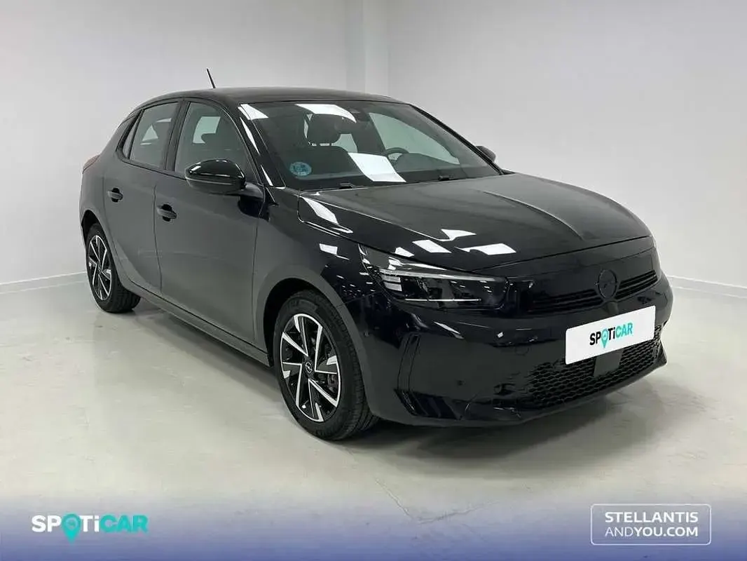 Usado Opel Corsa 101 CV (74 kW) 2025 Negro Utilitario
