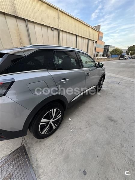 Usado Peugeot 3008 GT 130 CV (95 kW) 2023 Gris / plata SUV