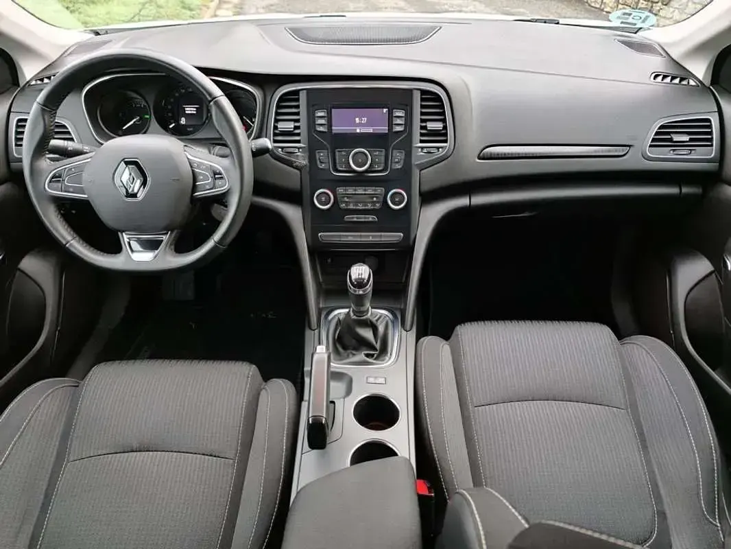 Usado Renault Mégane Intens 101 CV (74 kW) 2016 Blanco Utilitario