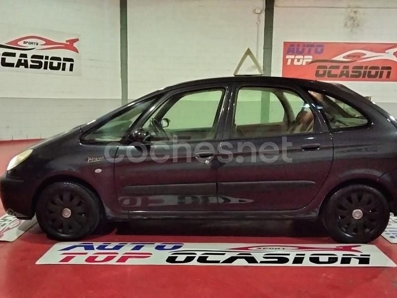 Usado Citroën Xsara Picasso Exclusive 110 CV (80 kW) 2007 Azul Monovolumen
