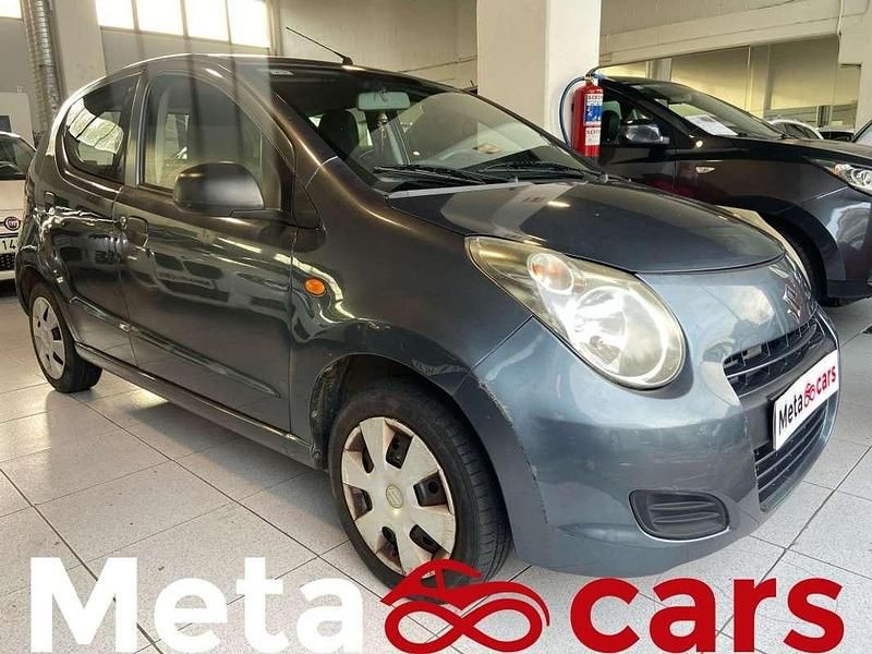 Gris / plata Usado 2009 Suzuki Alto Utilitario | 4290 € (Precio justo) - Imagen 1/4