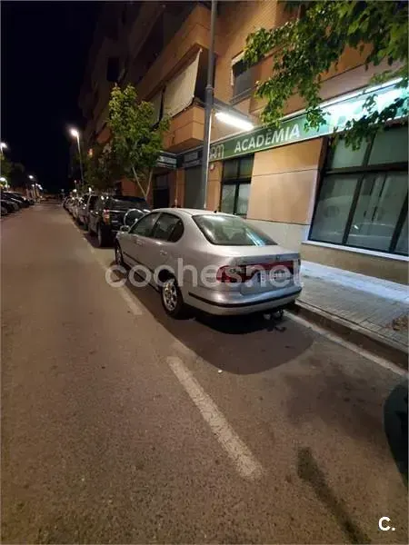 Usado Seat Toledo 110 CV (80 kW) 1999 Gris / plata Berlina