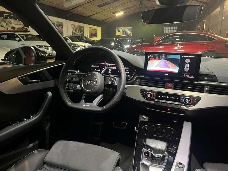 Usado Audi A5 Sportback Ambiente 150 CV (110 kW) 2023 Rojo Utilitario